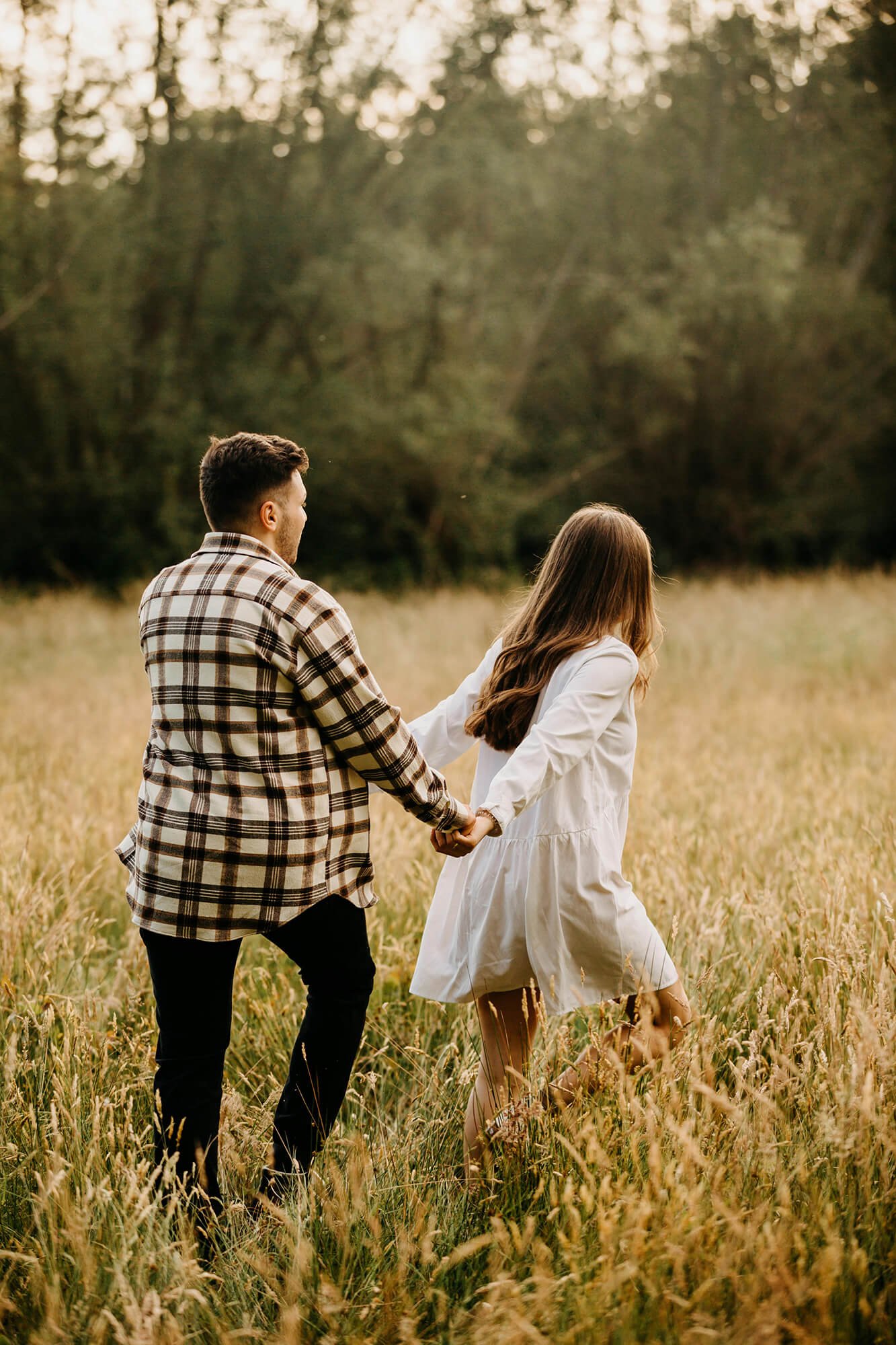 Couple enjoying the Caledon lifestyle